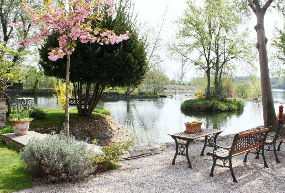 Agriturismo Villa Dei Mulini Вольта-Мантована Экстерьер фото